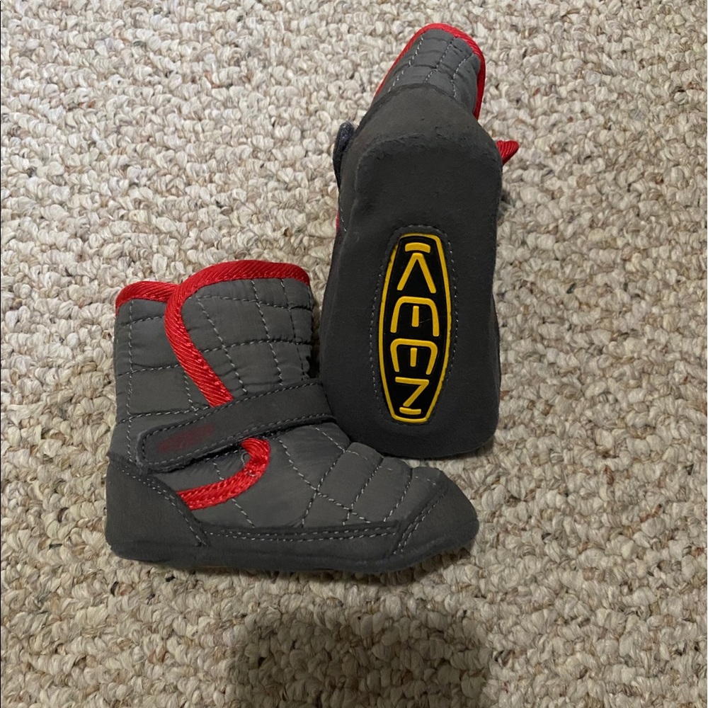 Keen booties NWOT